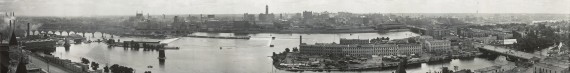 Minneapolis skyline in 1912... click to see Minneapolis photos at the Library of Congress