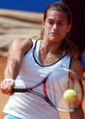 click for Mauresmo news photo search