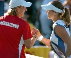 click for Hingis News photo search