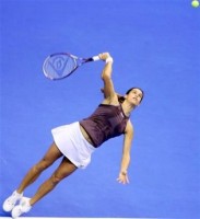 click for Mauresmo news photo search