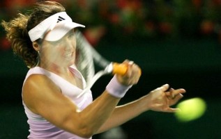 click for Hingis news photo search