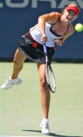 click for Sharapova news photo search