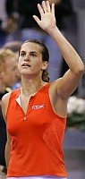 click for Mauresmo photo search